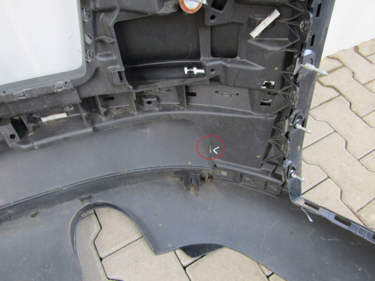Zadnji branik Audi A8 D3 4E0 02-