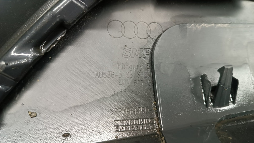 Zadnji branik Audi Q8 S LINE S-Line 4M8 18-24