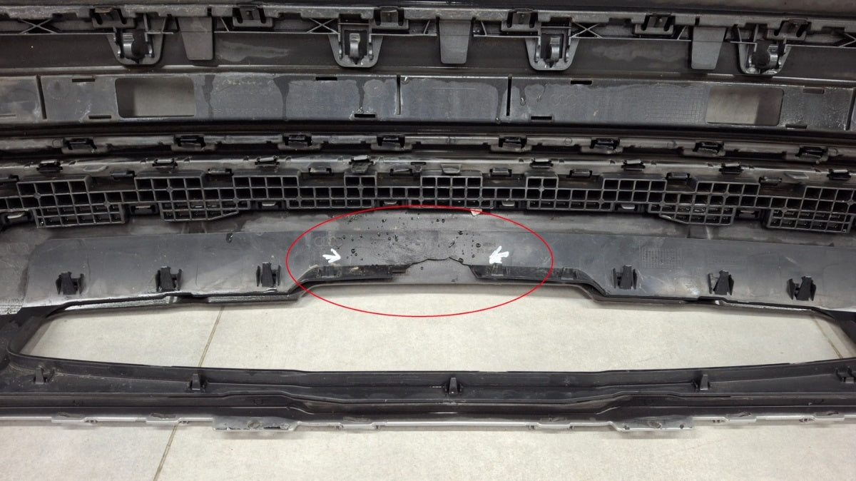Zadnji branik Audi SQ8 Q8 4M8 19-23