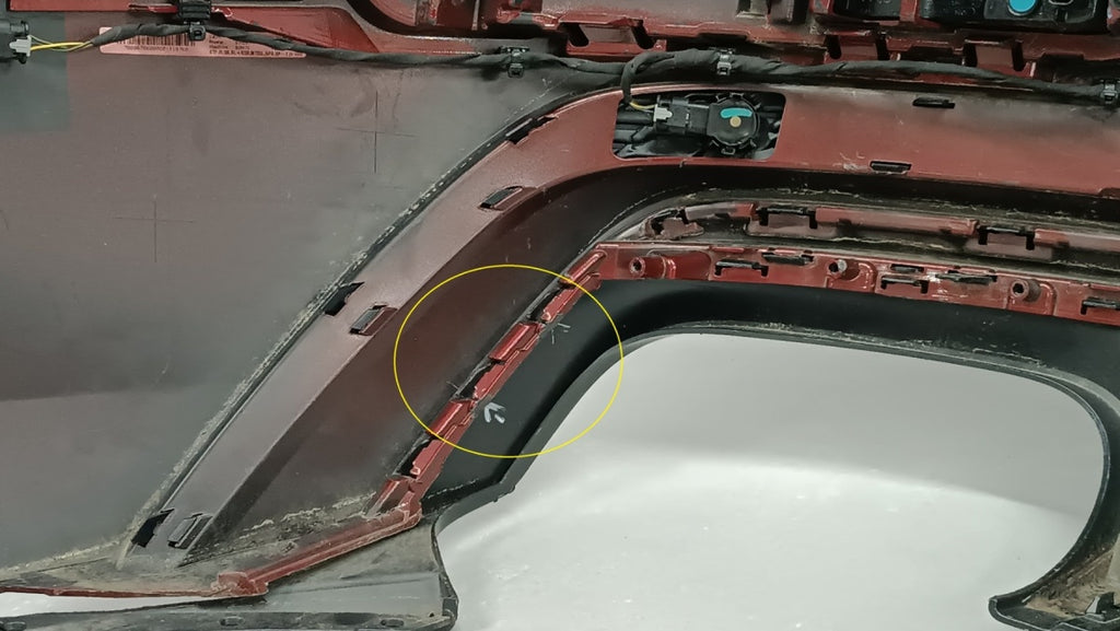 Zadnji branik Audi Q8 SQ8 4M8 19-23 / + PDC + wiązka