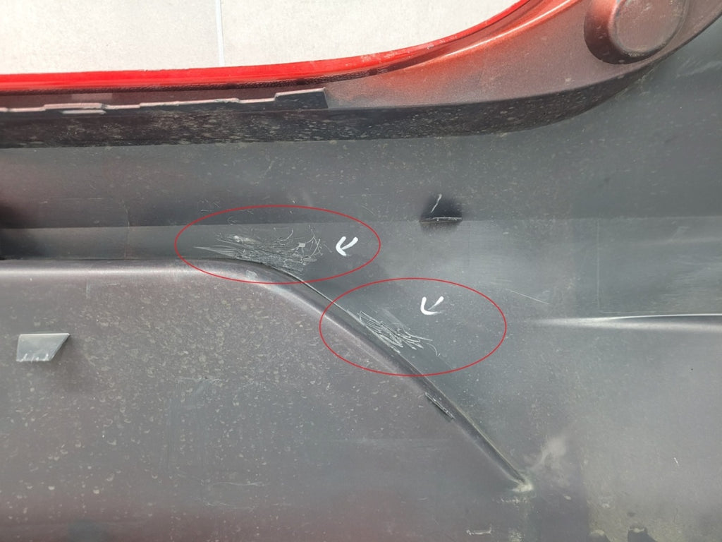Zadnji branik RENAULT CLIO V 5 HB E TECH LIFT 23- /+LED