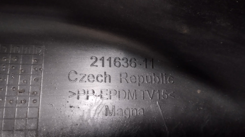 Zadnji branik BMW 1 F40 M-paket / M135i 19- / ŚLIZG