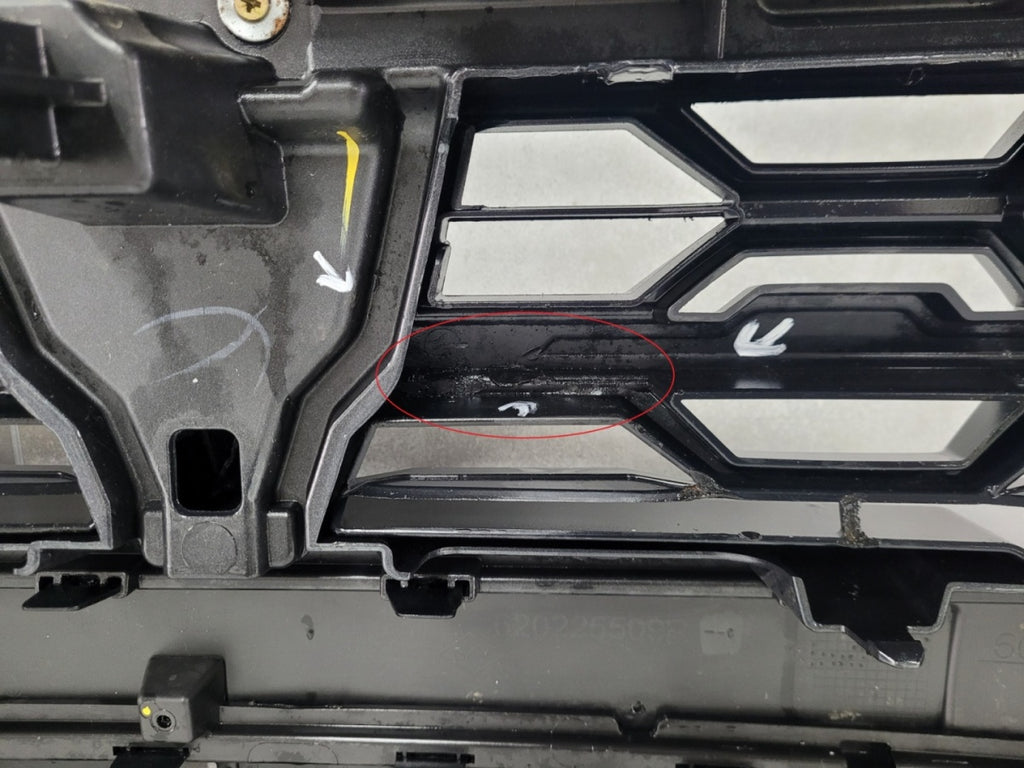 Prednji branik Dacia Sandero Stepway 3 III 20-22
