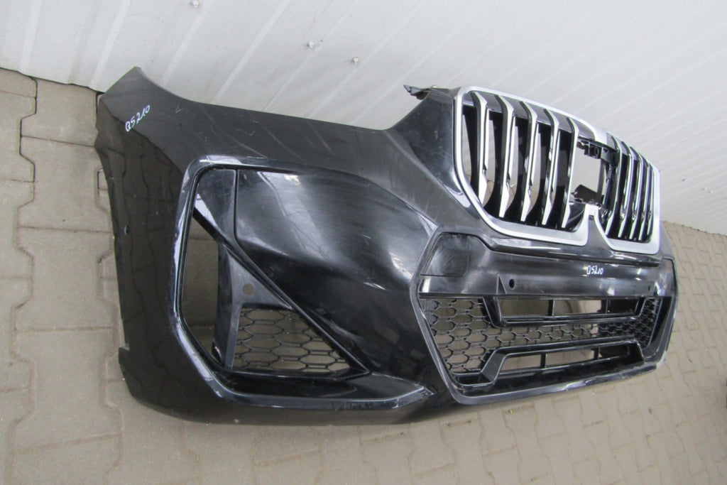 Prednji branik BMW X1 U11 M paket 22-