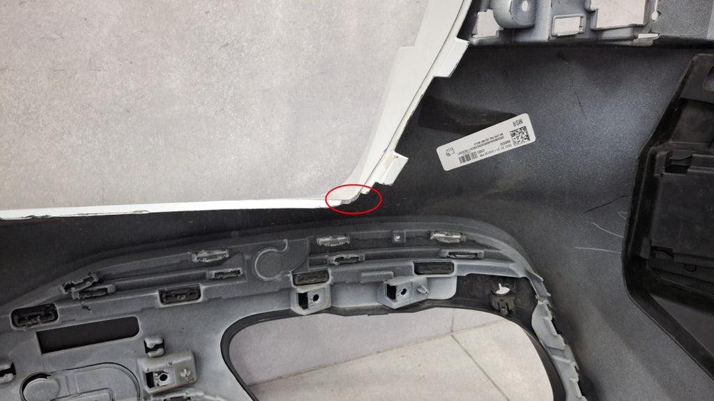 Zadnji branik BMW X7 G07 M-paket LCI 22- / + ślizgi