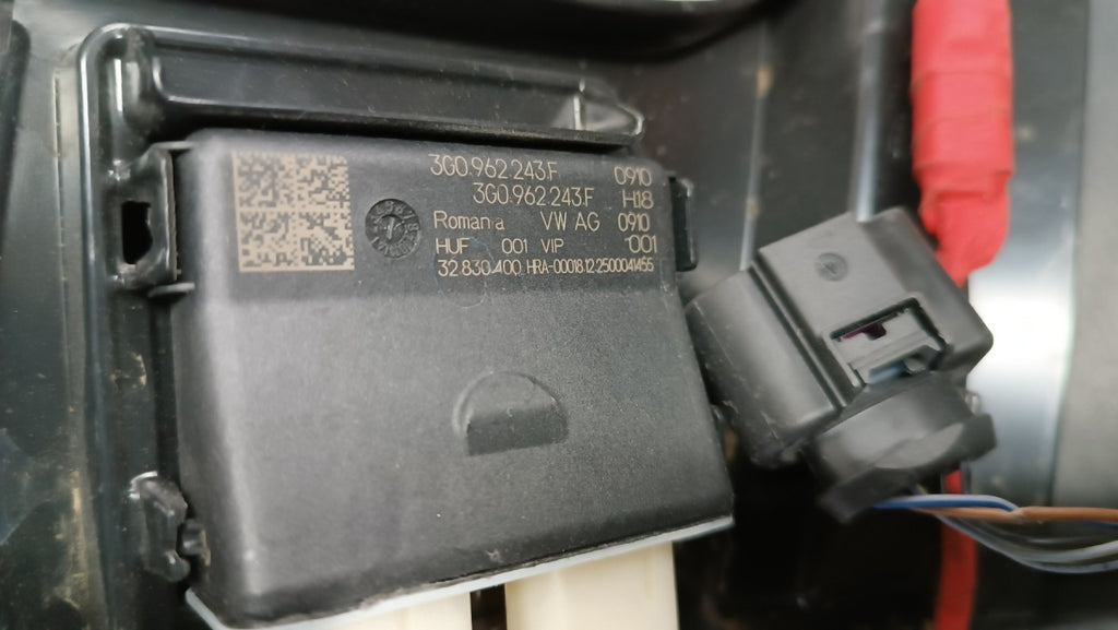 Zadnji branik AUDI SQ7 II LIFT 6xPDC 24-/+ wiązka