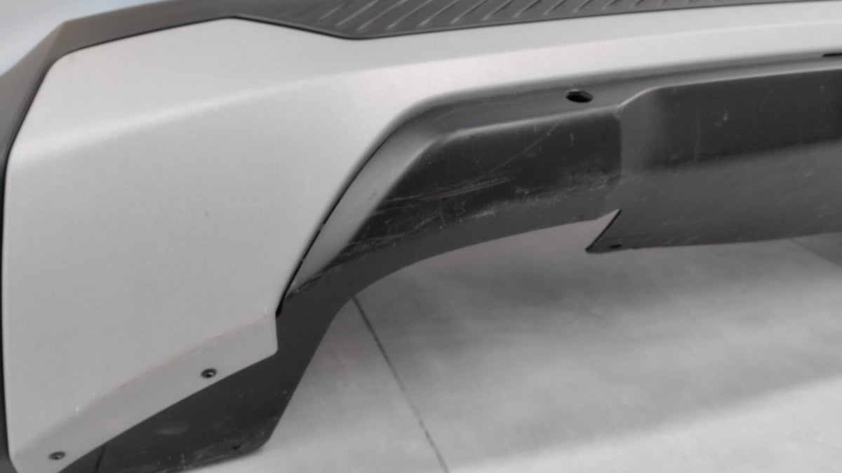 Zadnji branik Citroen C3 E-C3 IV 23- / + wiązka