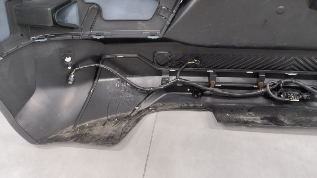 Zadnji branik Citroen C3 E-C3 IV 23- / + wiązka