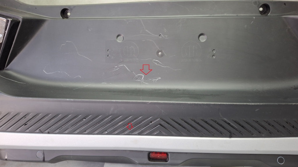Zadnji branik Citroën C3 E-C3 IV 23- / + PDC + wiązka