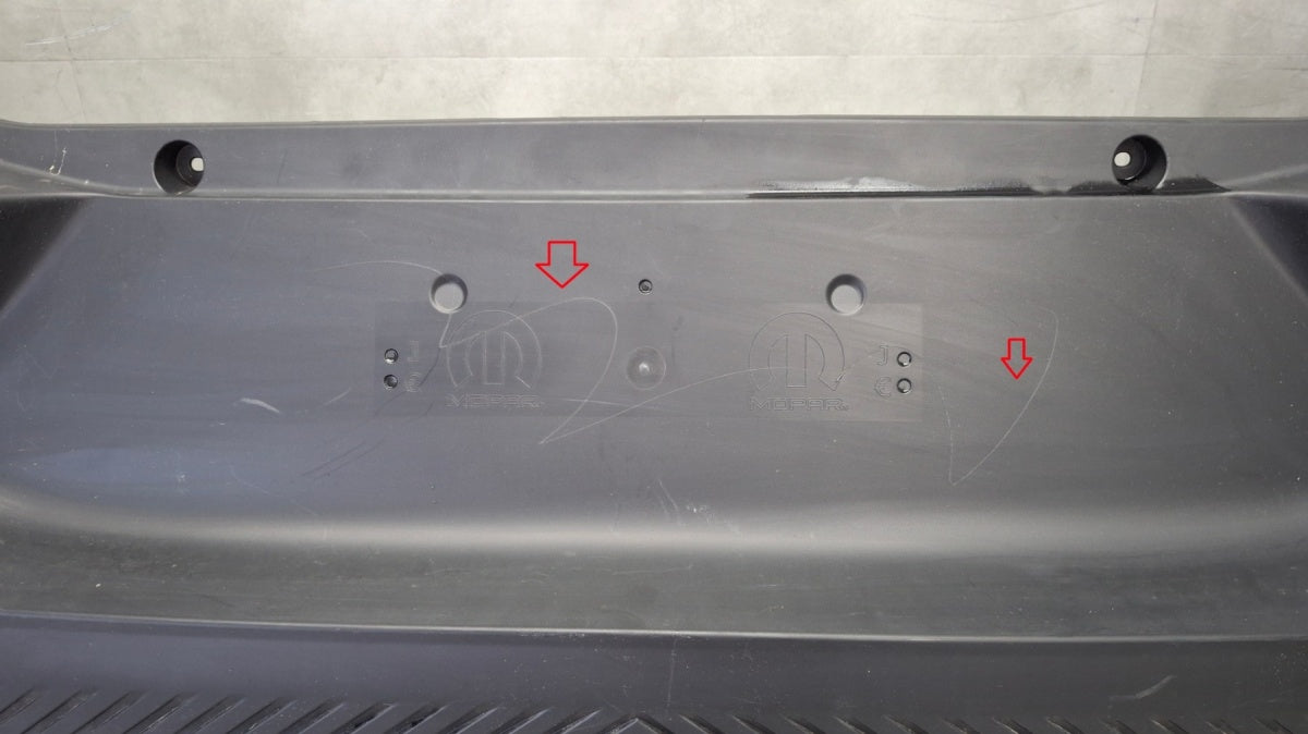Zadnji branik Citroën C3 E-C3 IV 23- / + wiązka