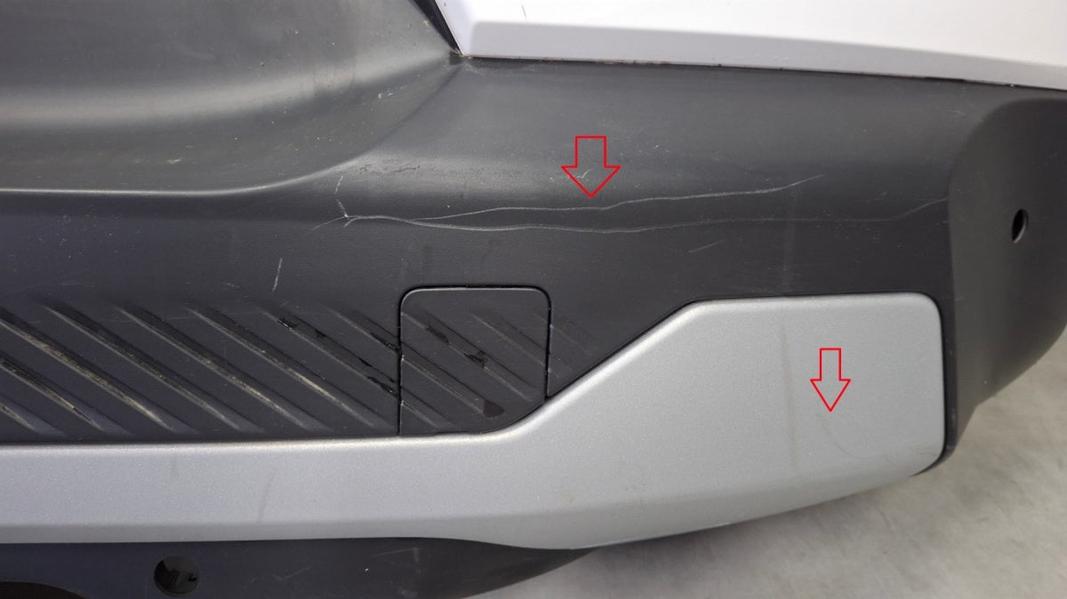 Zadnji branik Citroën C3 E-C3 IV 23- / + wiązka