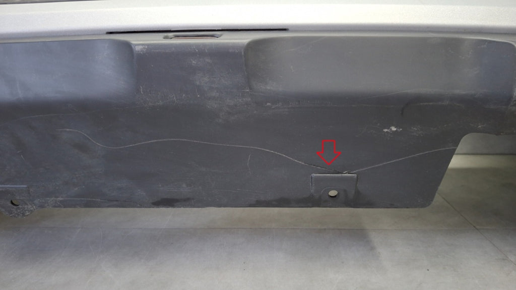 Zadnji branik Citroën C3 E-C3 IV 23- / + wiązka