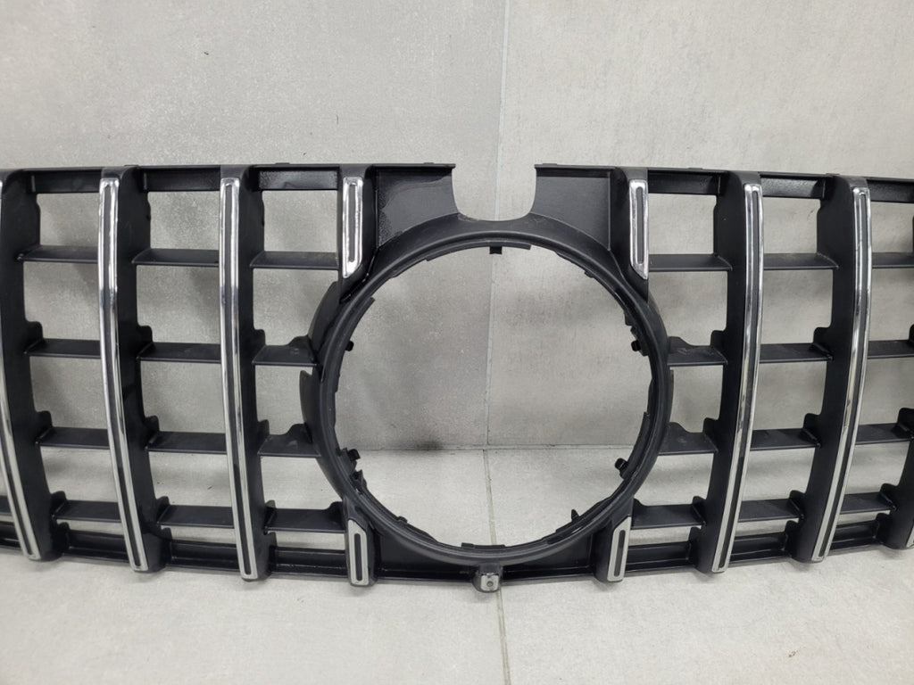 Maska (grill) atrapa prednja Mercedes GLA H247 20-