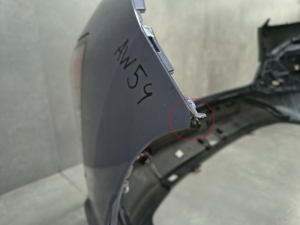 Zadnji branik Hyundai Kona 2 II 22- / + lampki