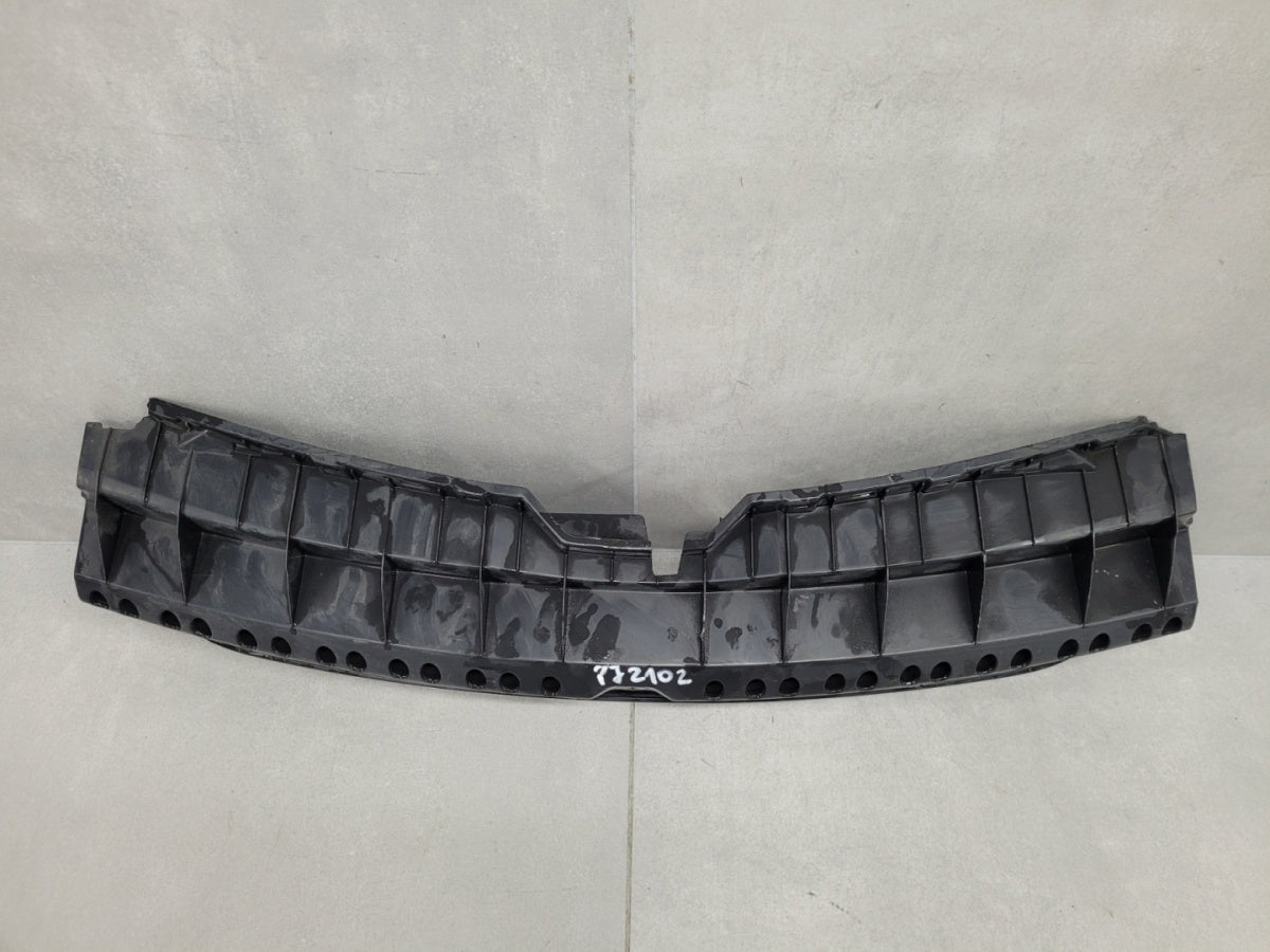 Maska (grill) atrapa kratka środkowa Toyota Urban Cruiser 08-14