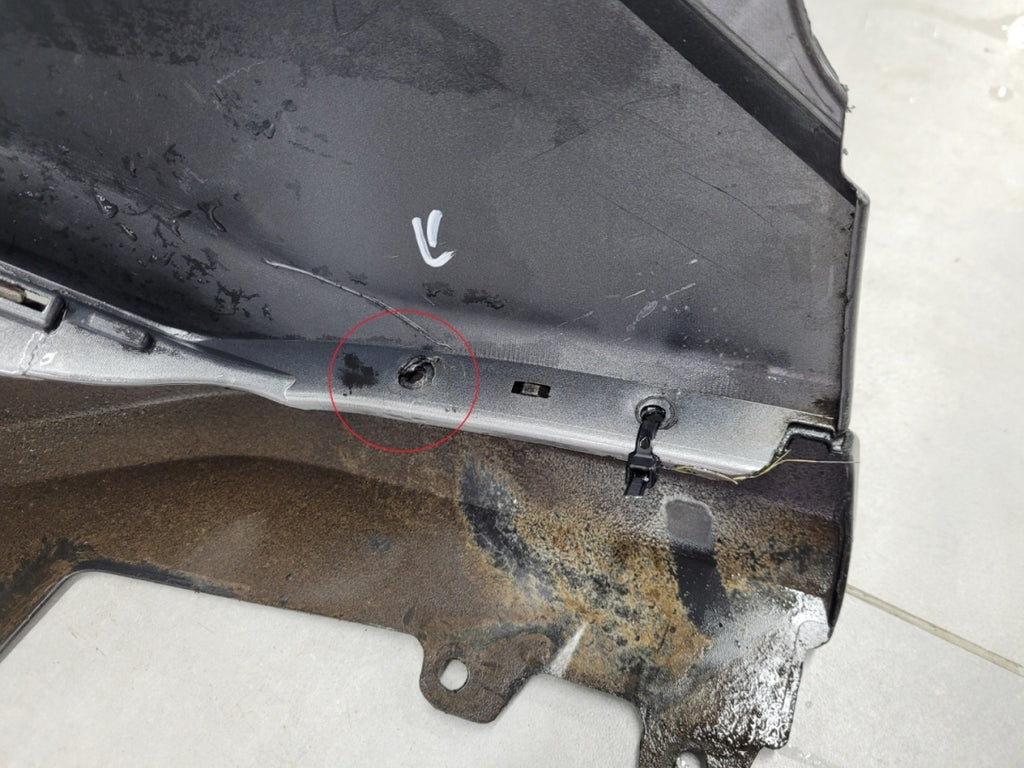 Zadnji branik Toyota BZ4X 22-