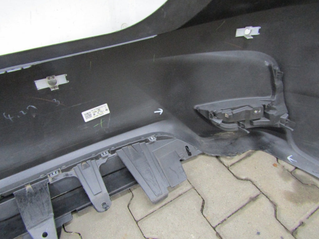 Zadnji branik Lexus CT 200H CT200H LIFT 14-17 PDC