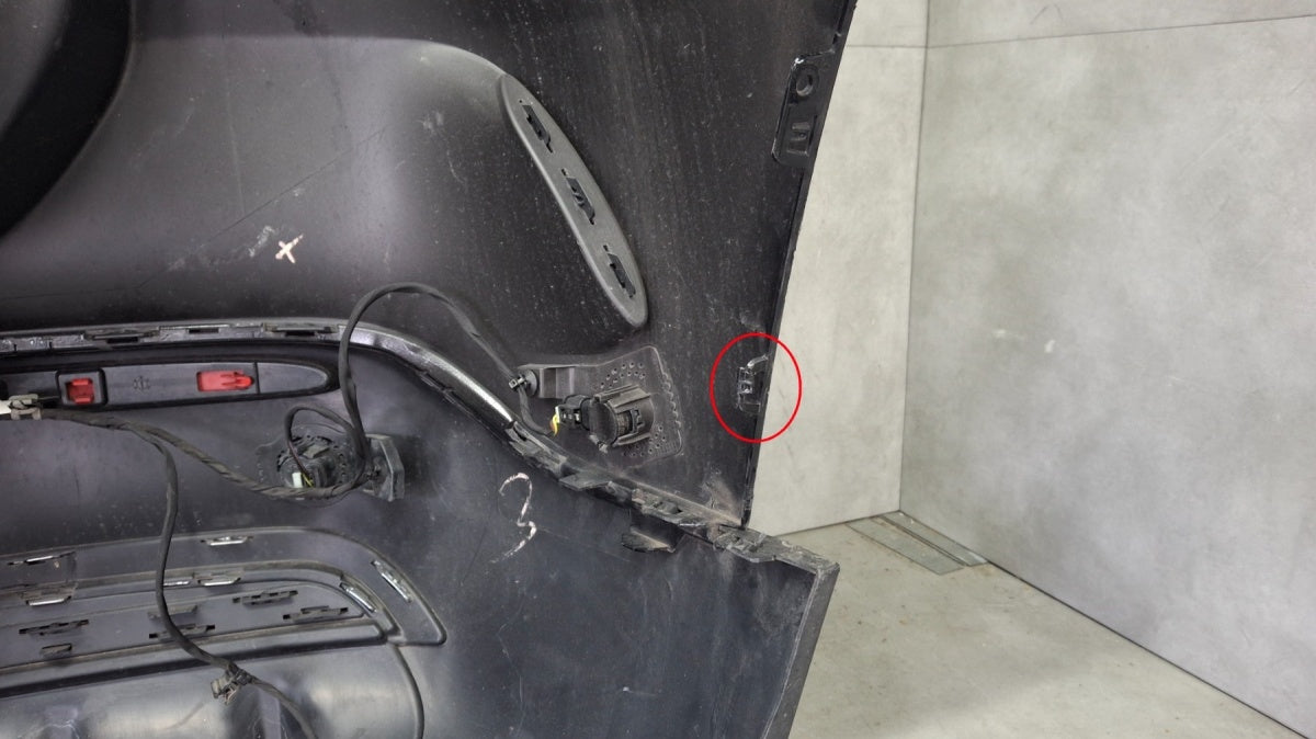 Zadnji branik MERCEDES EQA H243 W243 AMG 21- / + 6 PDC + wiązka