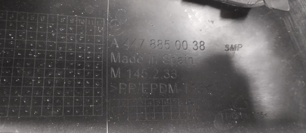 Zadnji branik MERCEDES VITO W447 14-19 Skrzydła Długi