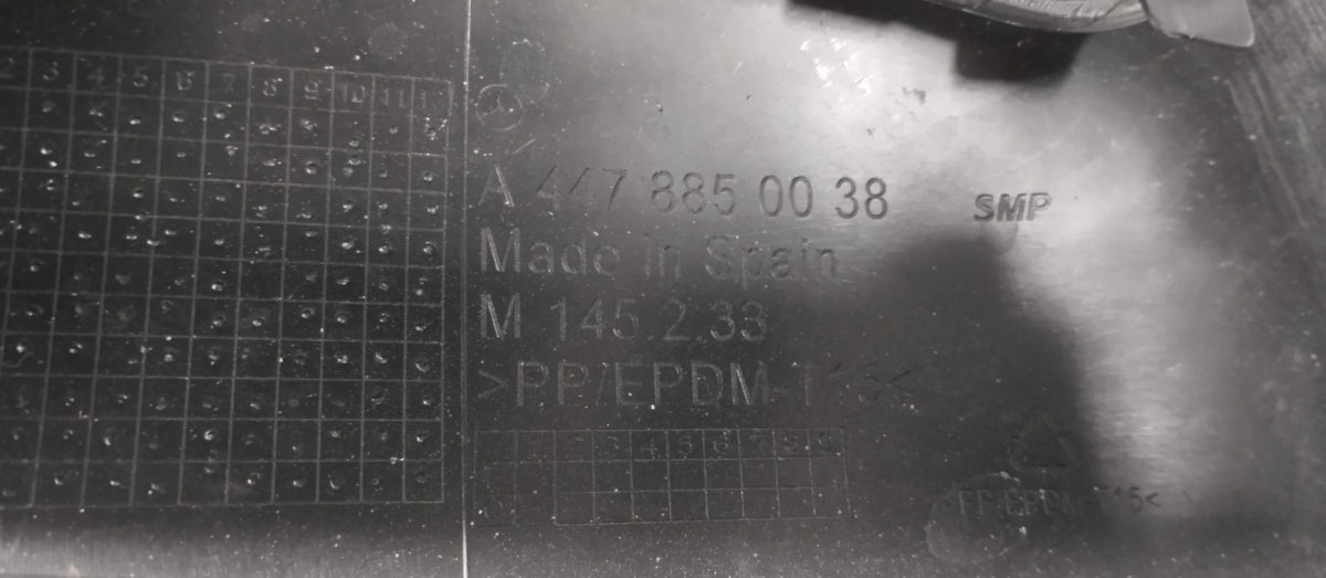 Zadnji branik MERCEDES VITO W447 14-19 Skrzydła Długi