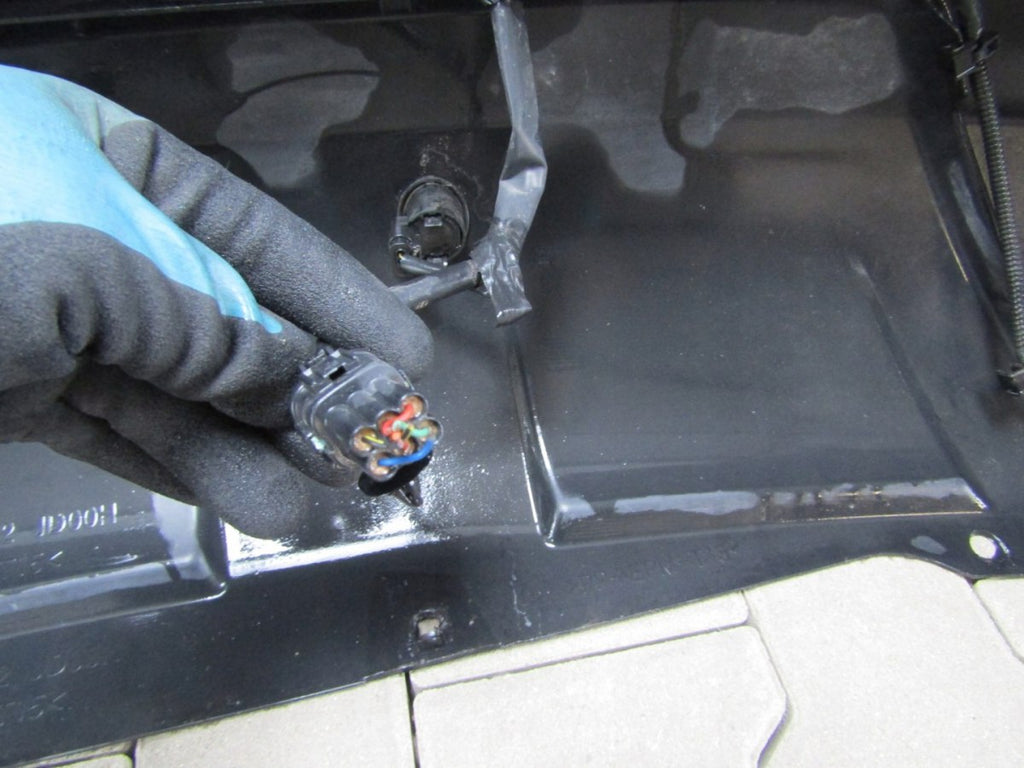 Zadnji branik Nissan Qashqai 1 I 06-13 (4xPDC)