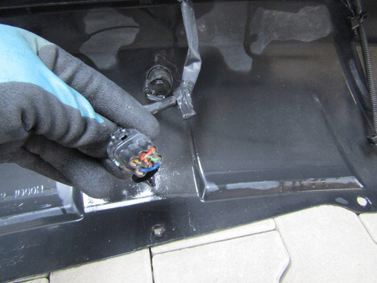 Zadnji branik Nissan Qashqai 1 I 06-13 (4xPDC)