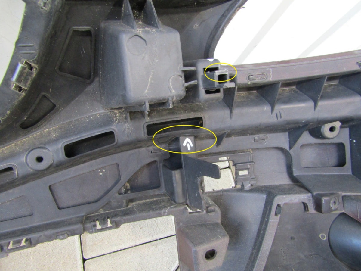 Prednji branik Seat Altea 5P0 04-09