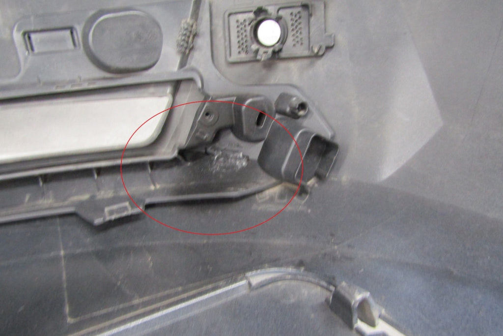 Zadnji branik PEUGEOT E-3008 24-