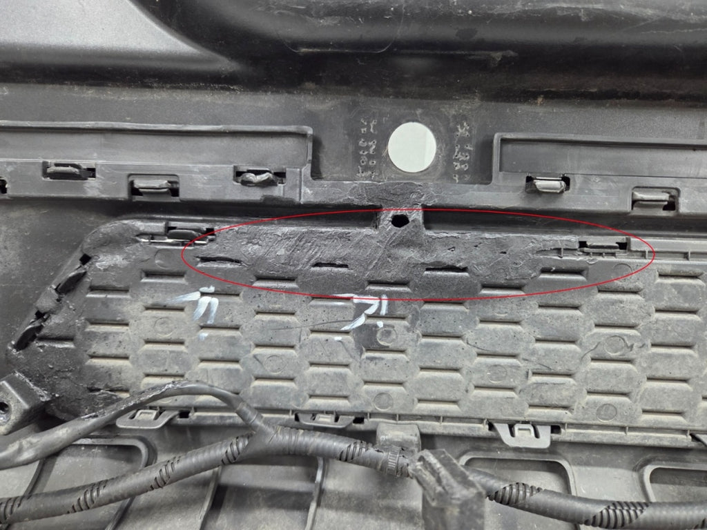 Zadnji branik SsangYong KGM Tivoli drugi lift 23-