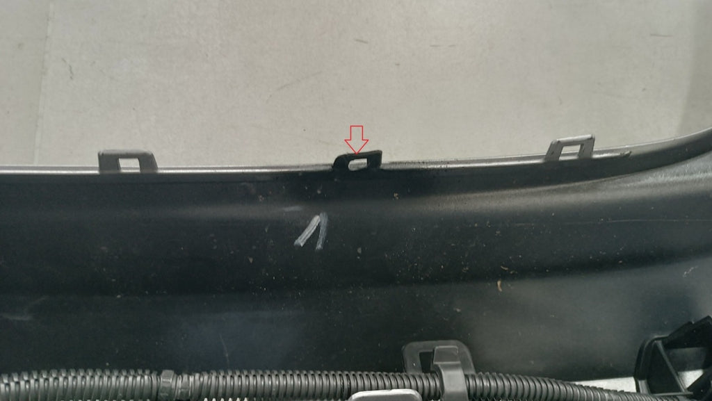 Zadnji branik Peugeot 208 2 II 19- / + lampa + wiązka