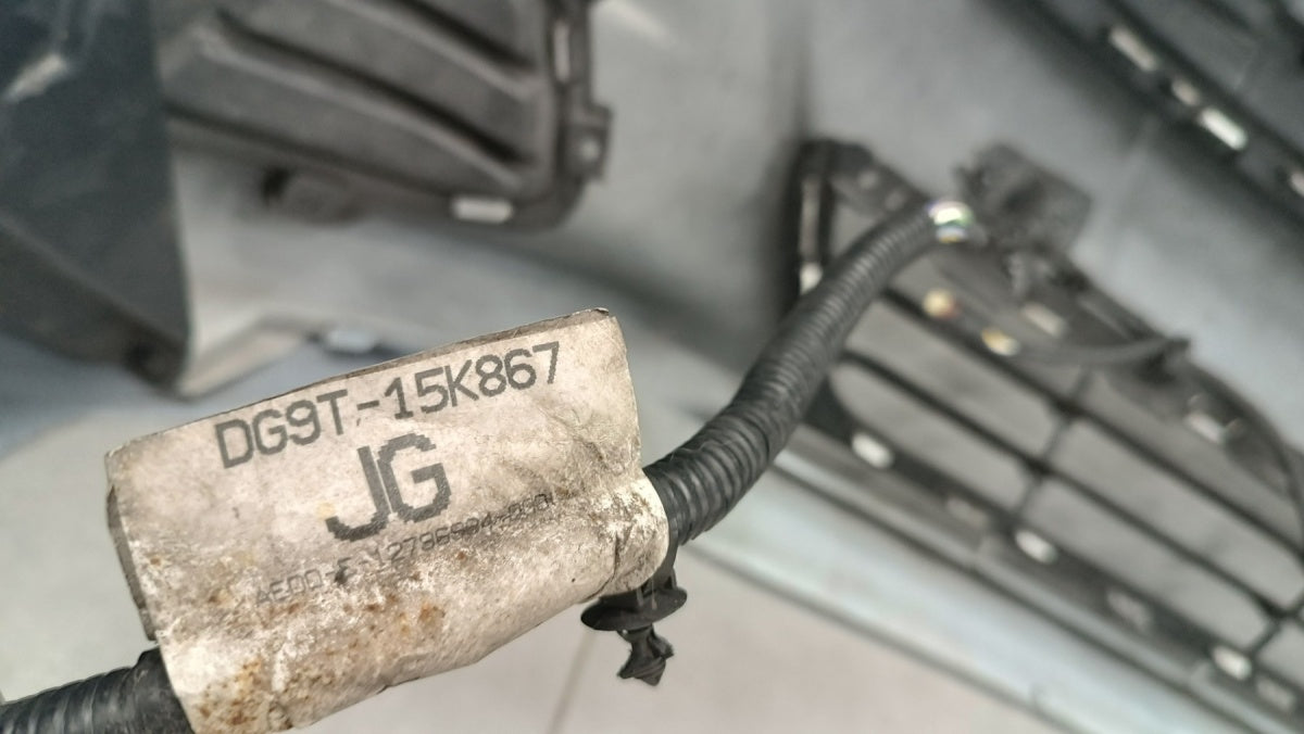 Prednji branik Ford Mondeo MK5 V 14-17 /+ wiązka + 4PDC + HALOGENY