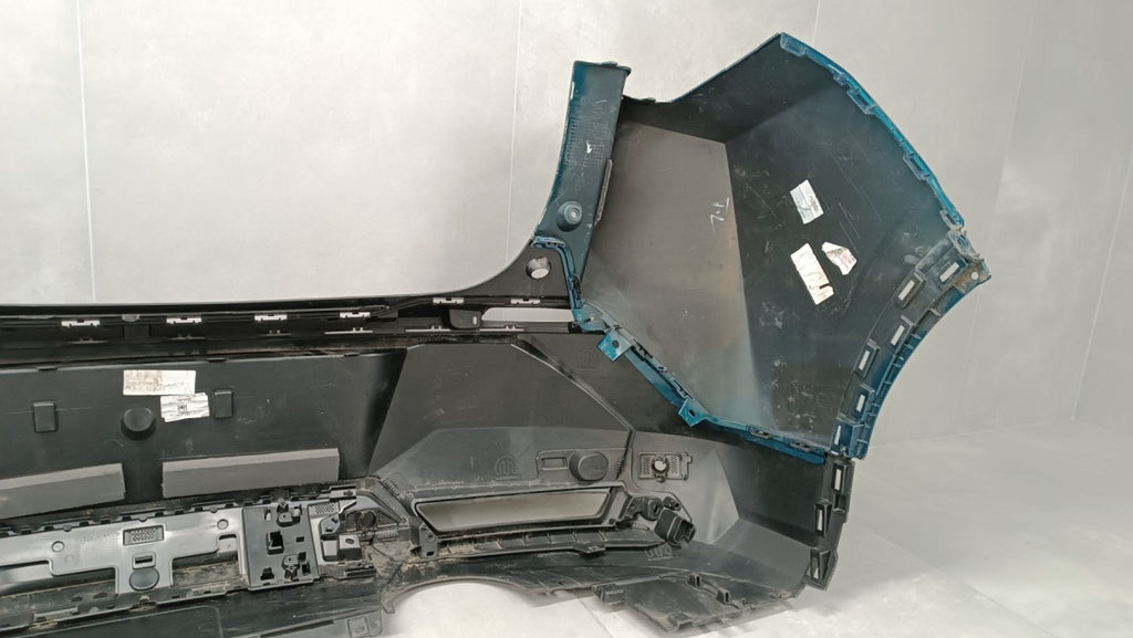 Zadnji branik Peugeot 3008 III 3 23- / + 1x lampa