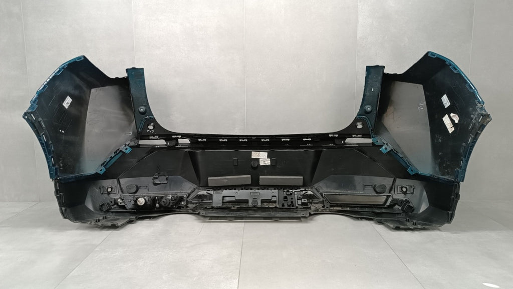 Zadnji branik Peugeot 3008 III 3 23- / + 1x lampa