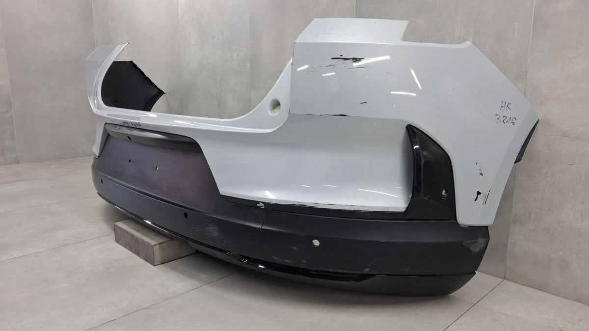 Zadnji branik Polestar 4 IV 23-