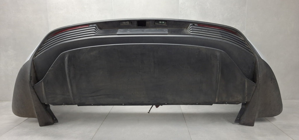 Zadnji branik Porsche Taycan 9J0 19-24 / + kamera + wiązka