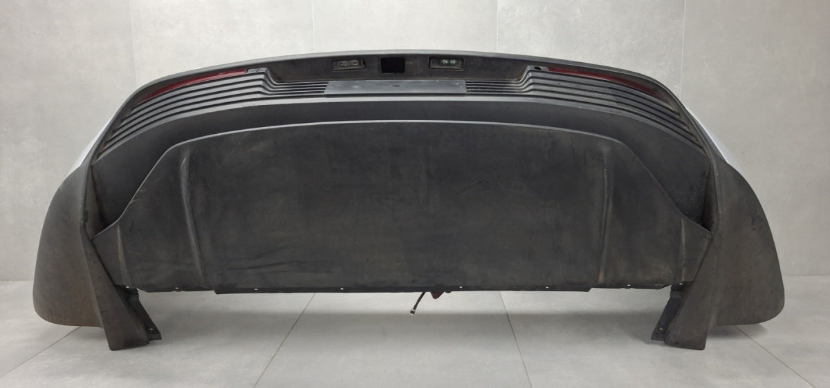 Zadnji branik Porsche Taycan 9J0 19-24 / + kamera + wiązka
