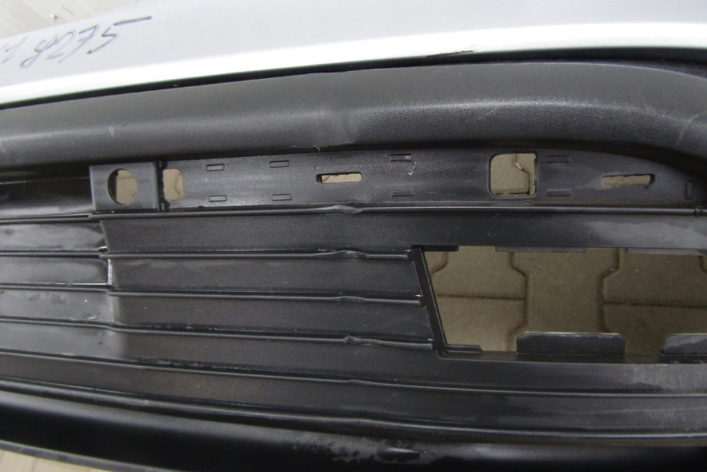 Zadnji branik Porsche Taycan 9J0 19-