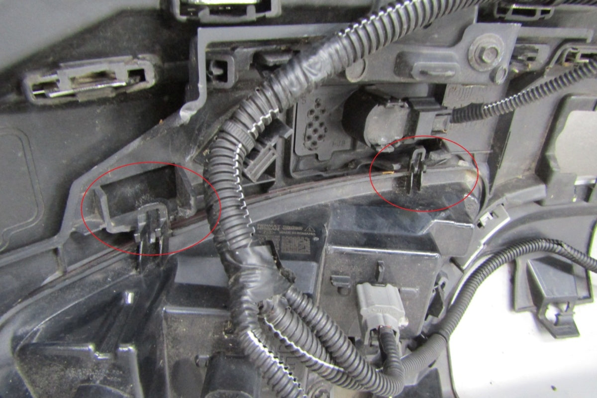 Zadnji branik Renault Captur II 2 19- 4 PDC + wiązka