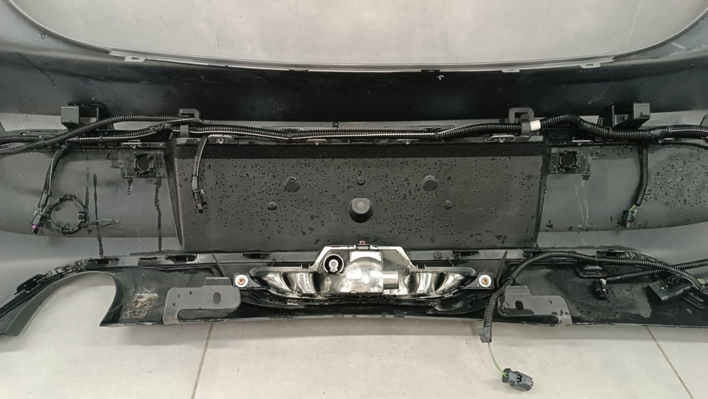 Zadnji branik Peugeot 208 2 II 19- /+ światło + wiązka