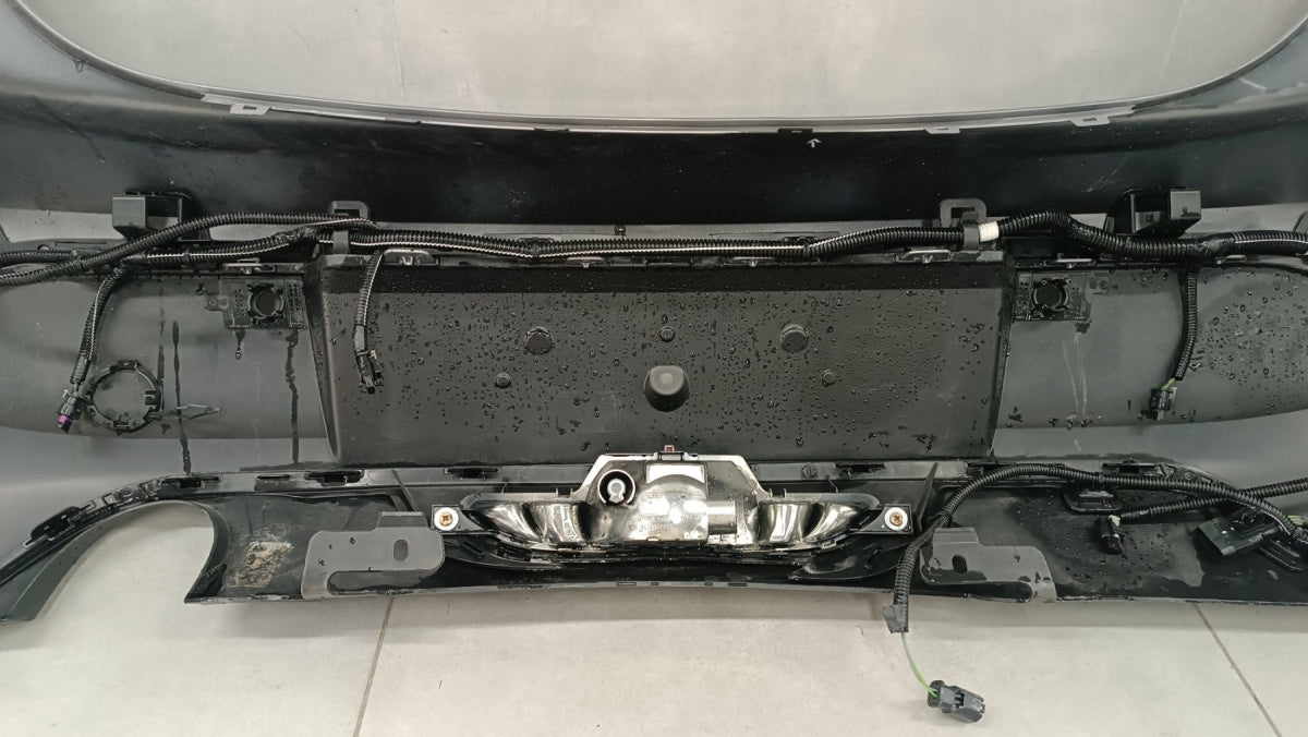 Zadnji branik Peugeot 208 2 II 19- /+ światło + wiązka