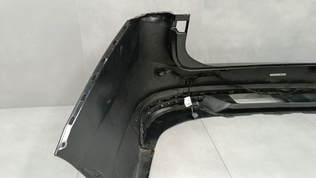 Zadnji branik Skoda Superb IV 4 3P0 KOMBI 23- / + 4PDC + wiązka