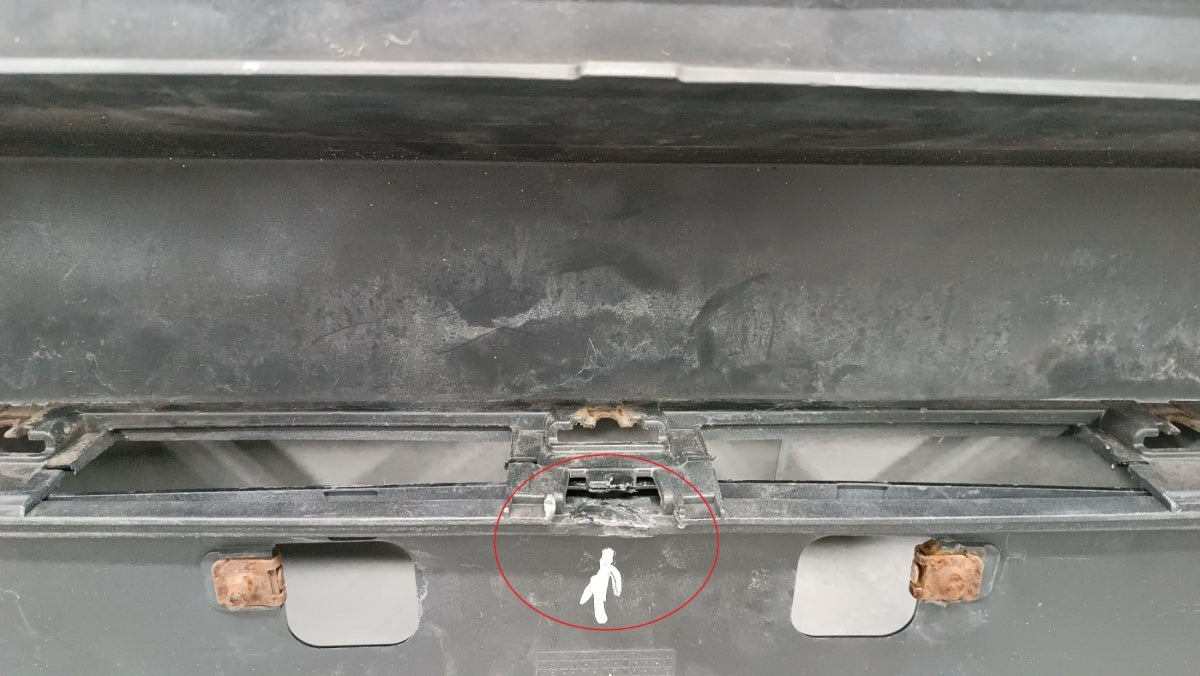 Zadnji branik Toyota Auris 2 II HB 12-15
