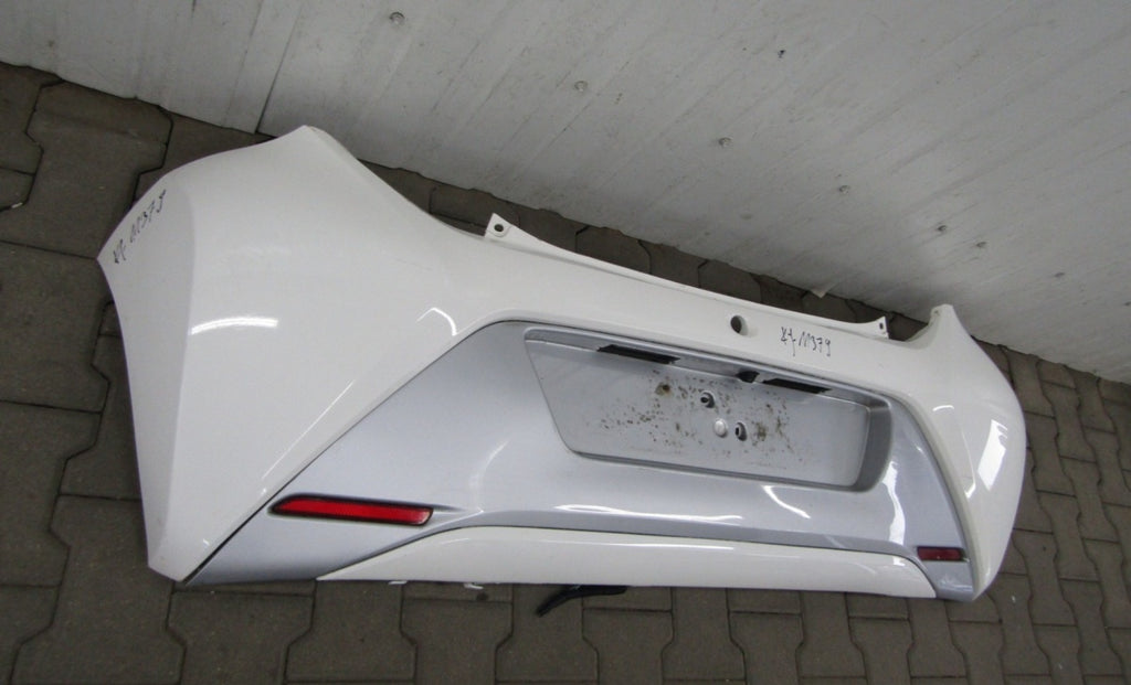 Zadnji branik Toyota Aygo 2 II 14-18 / kamera + WIĄZKA