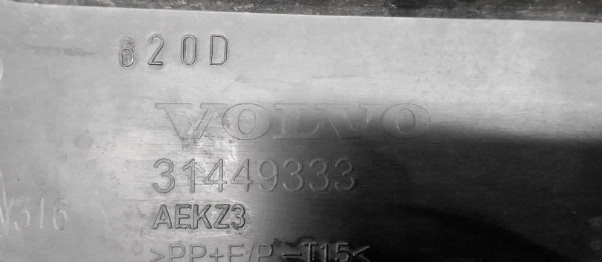 Zadnji branik VOLVO XC40 XC 40 17-