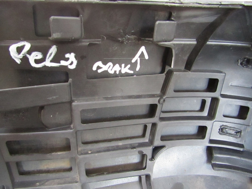Zadnji branik VW Caddy 2K0 03-