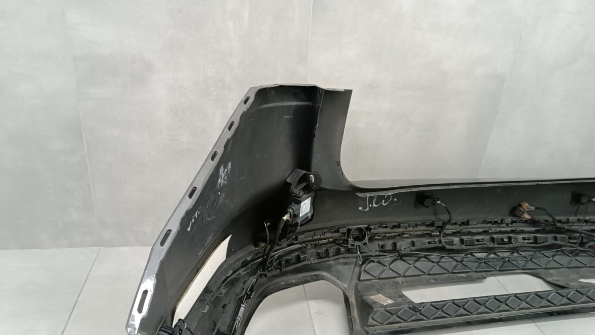 Zadnji branik Volkswagen VW Touareg III 3 760 Lift R-line 23- / radary