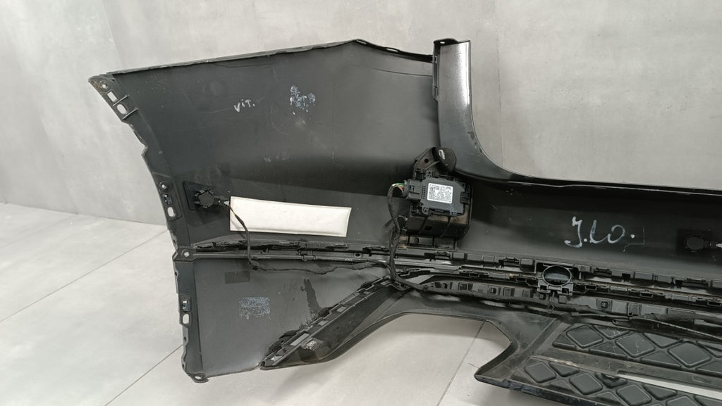 Zadnji branik Volkswagen VW Touareg III 3 760 Lift R-line 23- / radary