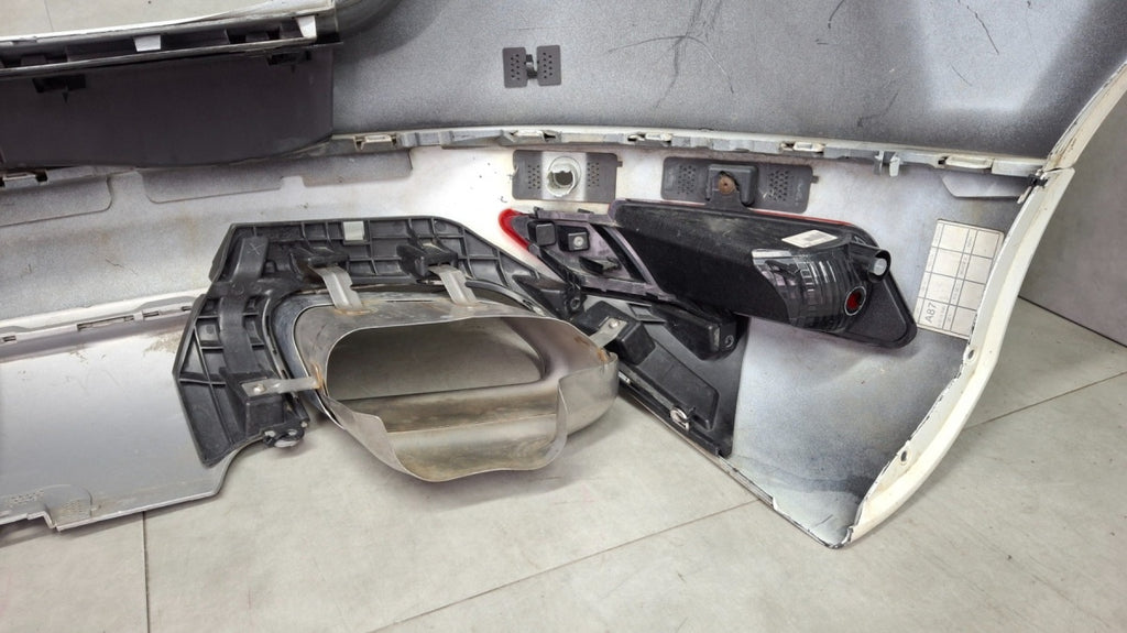 Zadnji branik Volvo XC60 1 I LIFT 13-17 / + wydechy