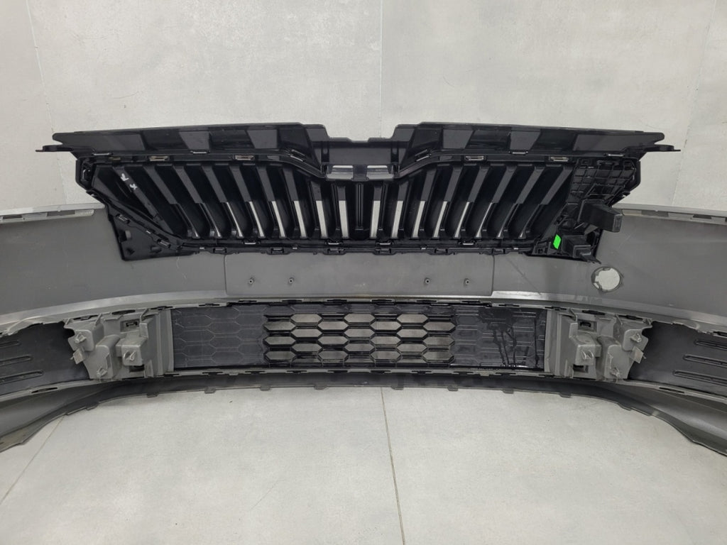 Prednji branik Skoda Fabia 3 III 6V0 Lift 18-21