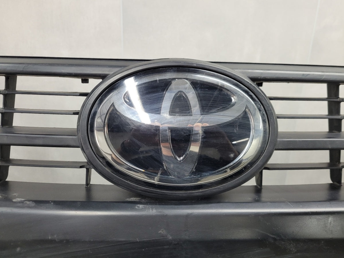 Prednji branik Toyota Hilux 8 VIII Lift 9 IX 20-